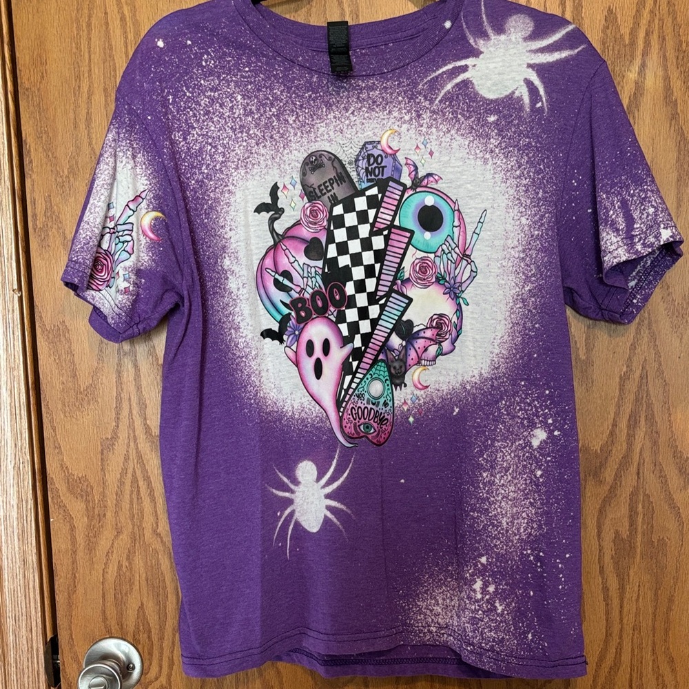 Gildan Purple Halloween spooky  Graphic Tee